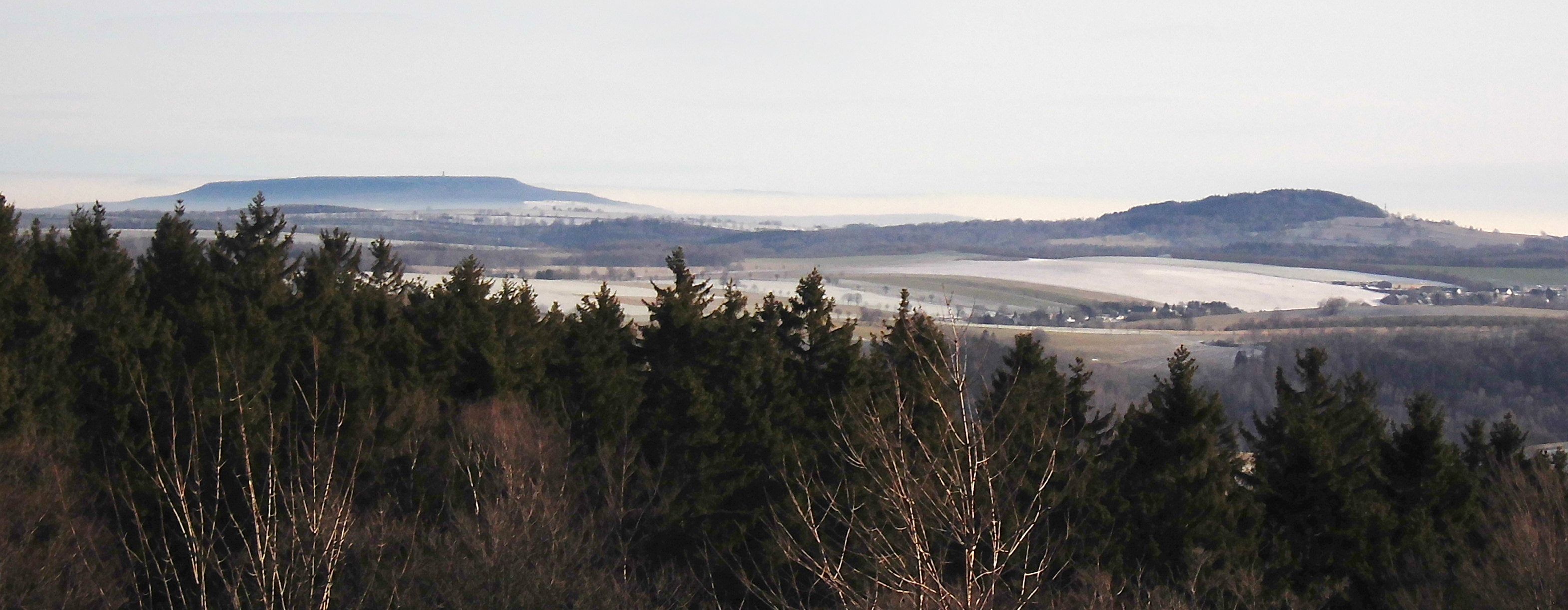 Panoramaweg - Blick zum Schneeberg